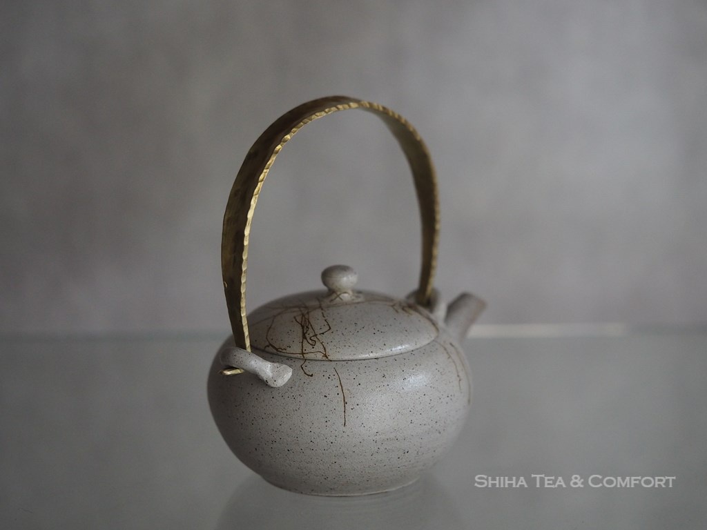 Ito Seiji , Tokoname Japanese Teapot Kyusu, Beautiful Japanese Kyusu Teapot, Tokyo Teapot  Shop, Shiha Tea & Comfort, Japan