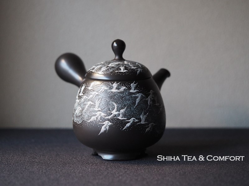 Modern Minimalist Japanese Style Tea Pot Taiwan Black Pottery Loop-handled  Teapot Ceramic Tea Pot Chrysanthemum Tea Teapot