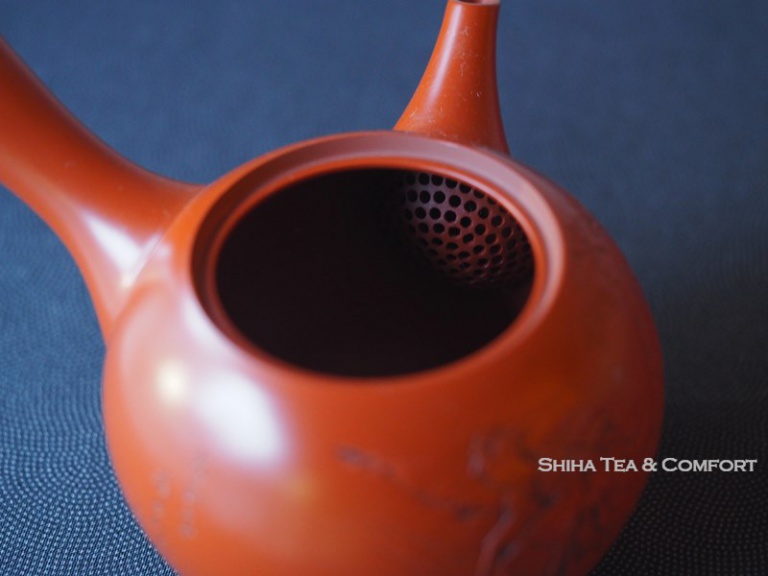 A Masterpiece in Japan Tokoname Teapot History Hakudo, Great Carver