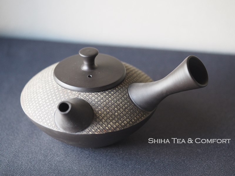 SHUHO Black Teapot from Tokoname. Stylish,Cool and Warm in One 