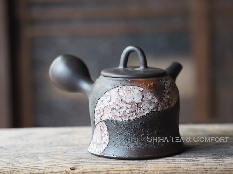 Motozo Kameoka Flower Engraved Carving Kyusu Teapot 亀岡素三 常滑 